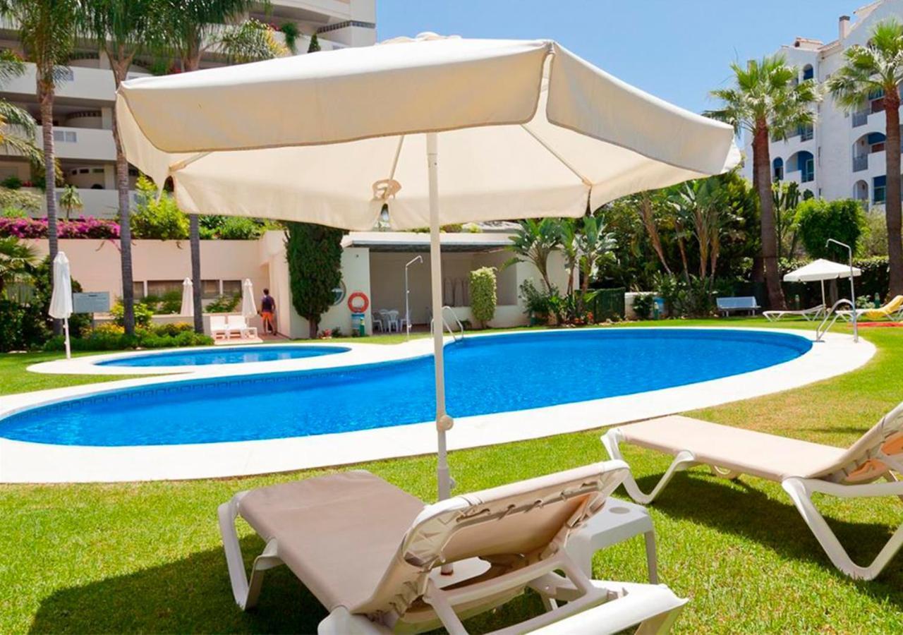 Puerto Banus, Edificio Tembo, 2 Bedroom Apartment, Parking And Pool Marbella